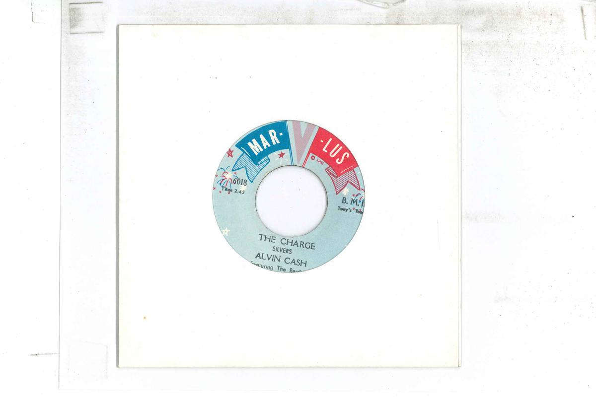 7inch Record ALVIN CASH Charge Diffrent Strokes For Diff 6018 MARVLUS 1967 US SoulFunk Used
7inch Record ALVIN CASH Charge Diffrent Strokes For Diff 6018 MARVLUS 1967 US SoulFunk Used