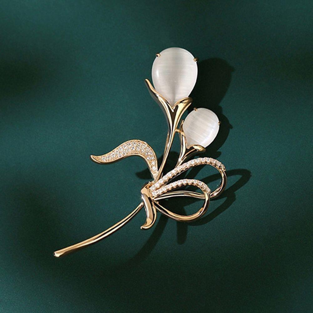 Summer Sweet Elegant Women Tulip Brooch Dress Accessories Anti Glare Scarf Buckle Fashion Jewelry 
Summer Sweet Elegant Women Tulip Brooch Dress Accessories Anti Glare Scarf Buckle Fashion Jewelry
