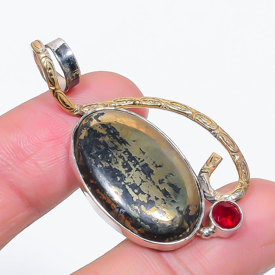 Натуральный пиритовый агат, гранат 925 стерлинговое серебро ювелирная подвеска 1,89 D9U84
Натуральный пиритовый агат, гранат 925 стерлинговое серебро ювелирная подвеска 1,89 D9U84