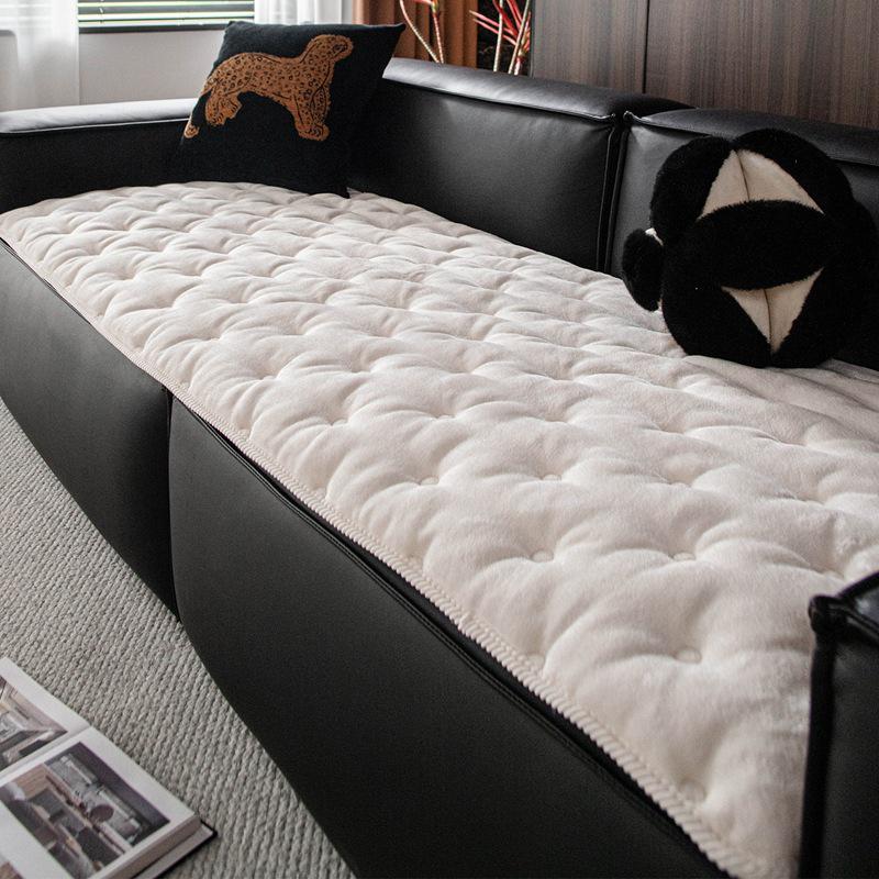Thickened Non-slip Flannel Sofa Cushion Cover for Autumn/Winter 70x70 cm
Thickened Non-slip Flannel Sofa Cushion Cover for Autumn/Winter 70x70 cm