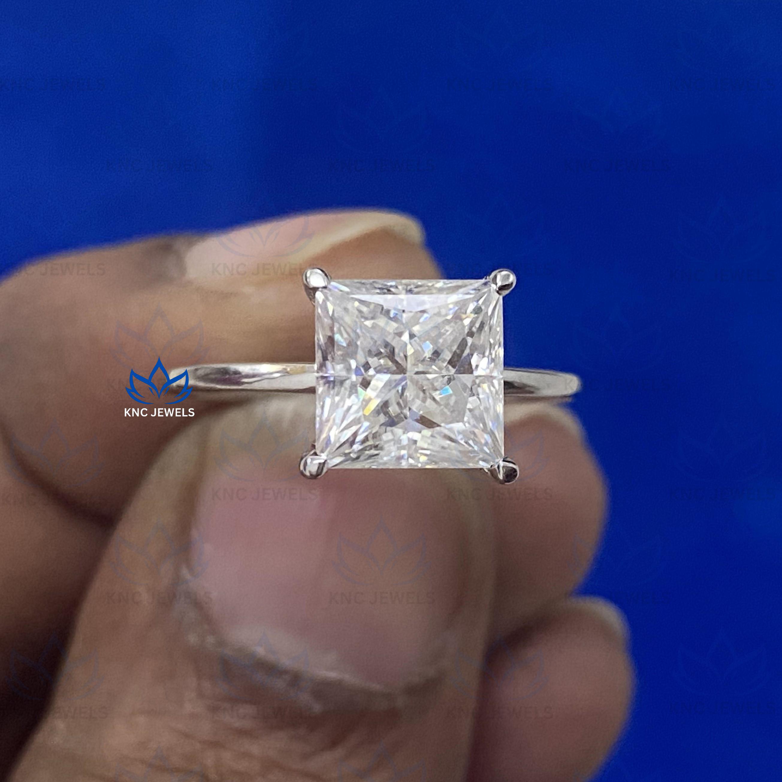 KNC Jewels | Кольцо для помолвки с муассанитом огранки «принцесса» 2,80 карата, кольцо из стерлингового серебра Ring Size US 4
KNC Jewels | Кольцо для помолвки с муассанитом огранки «принцесса» 2,80 карата, кольцо из стерлингового серебра Ring Size US 4