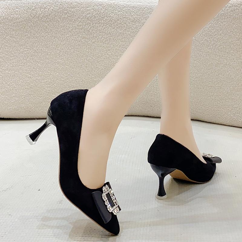 French high heels women s stiletto black 2024 spring and autumn new temperament pointed sexy rhinestone buckle commuter shoes 34
French high heels women s stiletto black 2024 spring and autumn new temperament pointed sexy rhinestone buckle commuter shoes 34