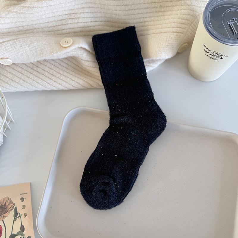 Hairy Socks Women S Season Striped Australian Velvet Medium Tube Socks Thickened Warm Wind Home Sleep Confinement Socks One size fits all (individually packaged) чорний
Hairy Socks Women S Season Striped Australian Velvet Medium Tube Socks Thickened Warm Wind Home Sleep Confinement Socks One size fits all (individually packaged) чорний