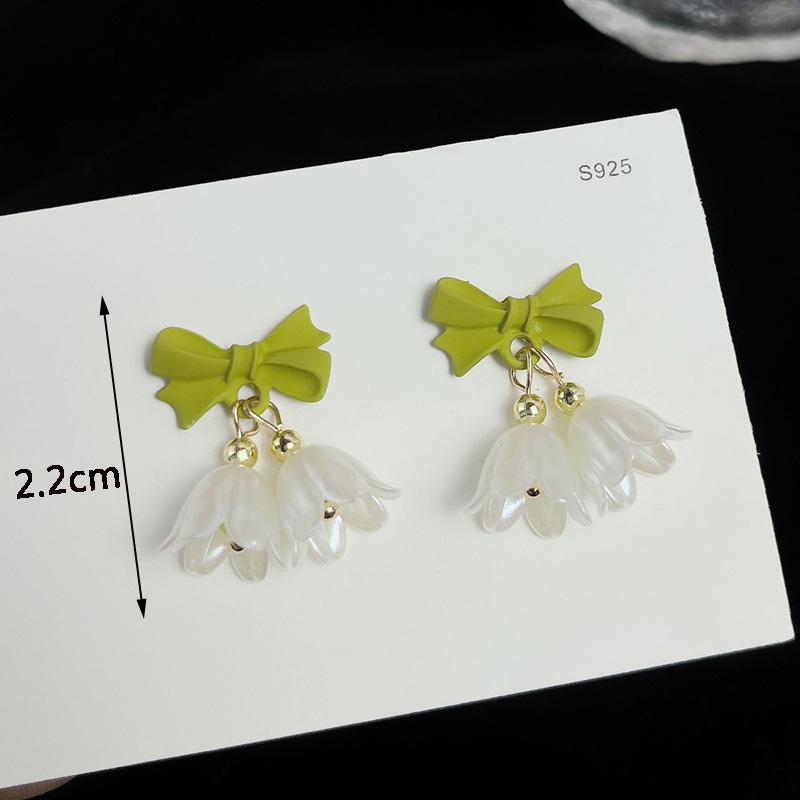 2025 New Trend Bowknot Women s Drop Earrings Red Ball Pendants Hanging Earrings Black Enamel Crystal Luxury Ear Zircon brincos
2025 New Trend Bowknot Women s Drop Earrings Red Ball Pendants Hanging Earrings Black Enamel Crystal Luxury Ear Zircon brincos