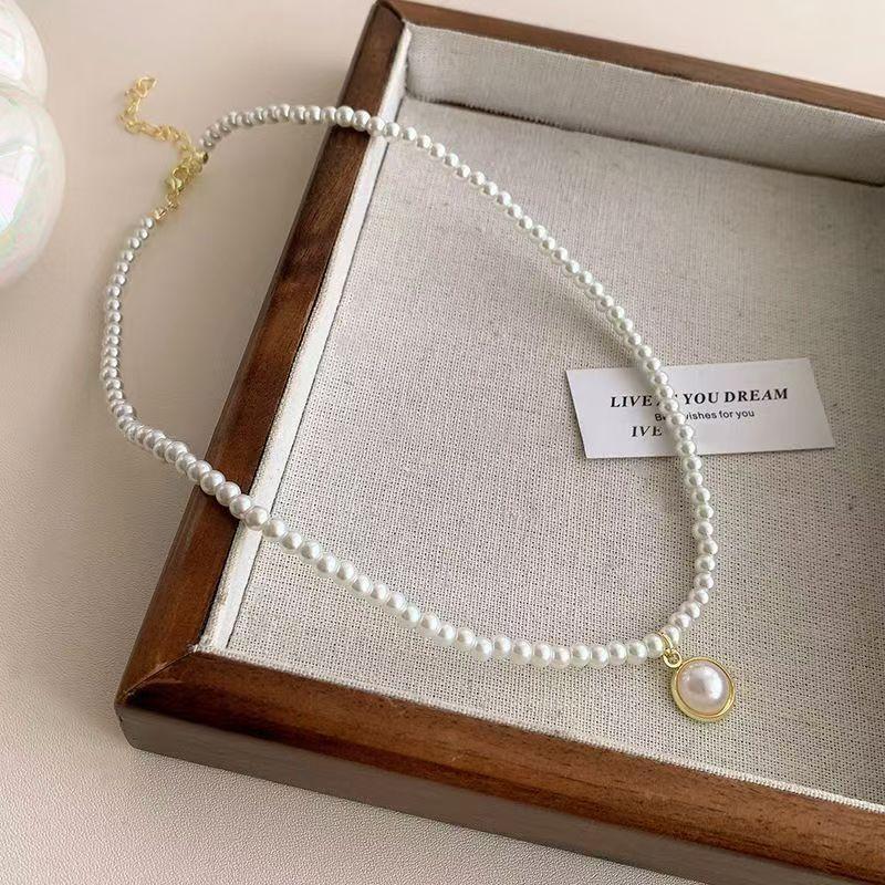French pearl necklace women s spring and summer light luxury niche high-end clavicle chain new neck chain accessories
French pearl necklace women s spring and summer light luxury niche high-end clavicle chain new neck chain accessories