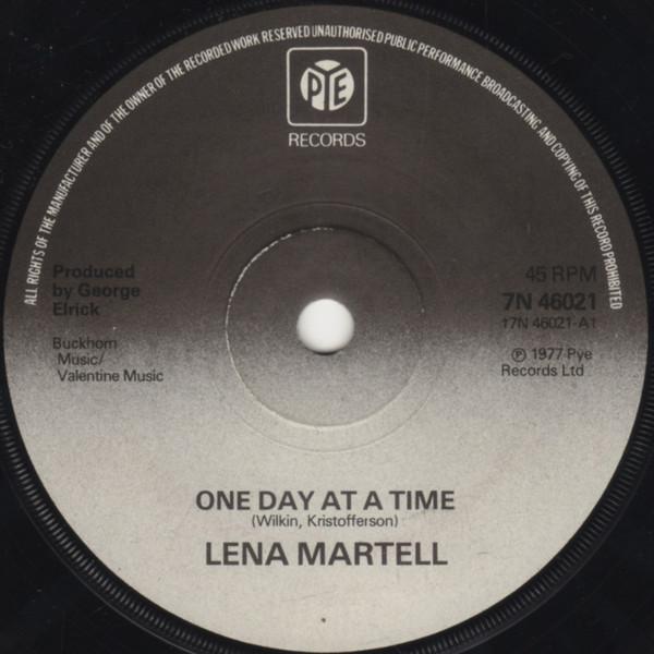 7-дюймовая пластинка LENA MARTELL One Day At A Time 7N46021 Pye Records 1979 UK Поп Б/у
7-дюймовая пластинка LENA MARTELL One Day At A Time 7N46021 Pye Records 1979 UK Поп Б/у