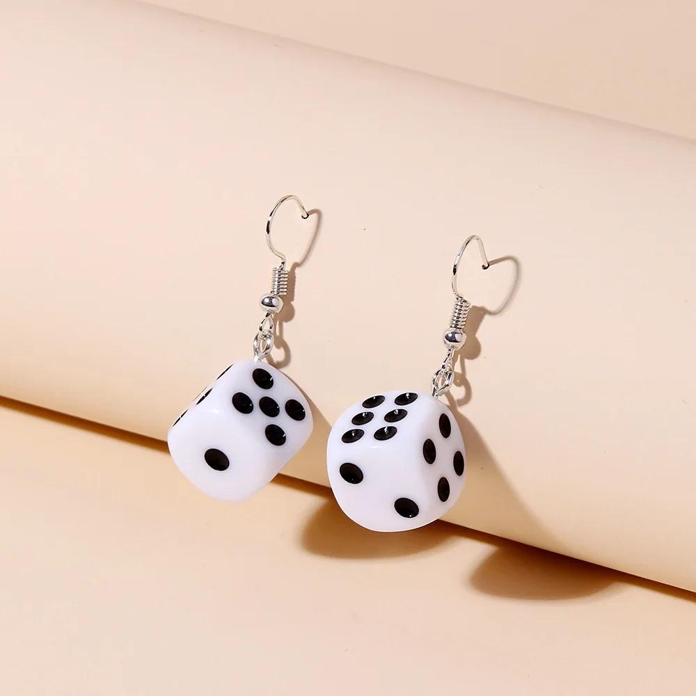 Creativity White Cube Dice Resin Acrylic Square Funny 3D Geometric Drop Earrings for Women Punk Party Game Zircon Girl Gift
Creativity White Cube Dice Resin Acrylic Square Funny 3D Geometric Drop Earrings for Women Punk Party Game Zircon Girl Gift