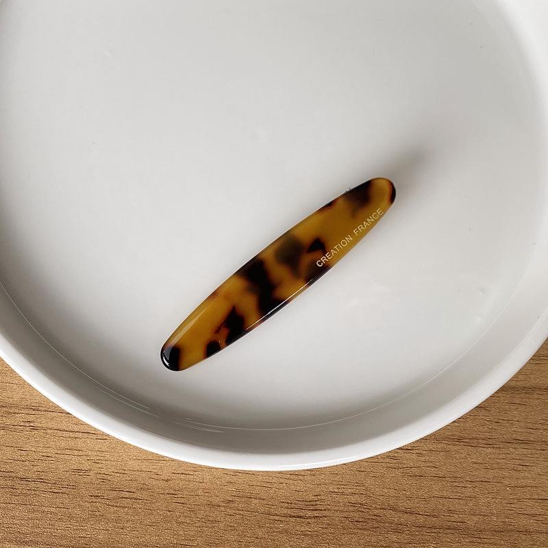 Черепаховый ацетатный зажим для челки: Элегантная, универсальная заколка для волос для девочек Hair Clip
Черепаховый ацетатный зажим для челки: Элегантная, универсальная заколка для волос для девочек Hair Clip