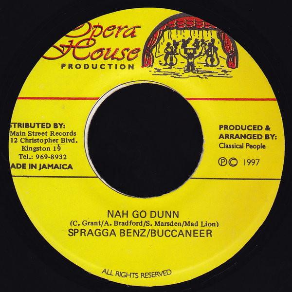 7inch Record SPRAGGA BENZ / BUCCANEER - Nah Go Dunn NONE Opera House 1997 Jamaica Reggae, Ska & Dub Used
7inch Record SPRAGGA BENZ / BUCCANEER - Nah Go Dunn NONE Opera House 1997 Jamaica Reggae, Ska & Dub Used