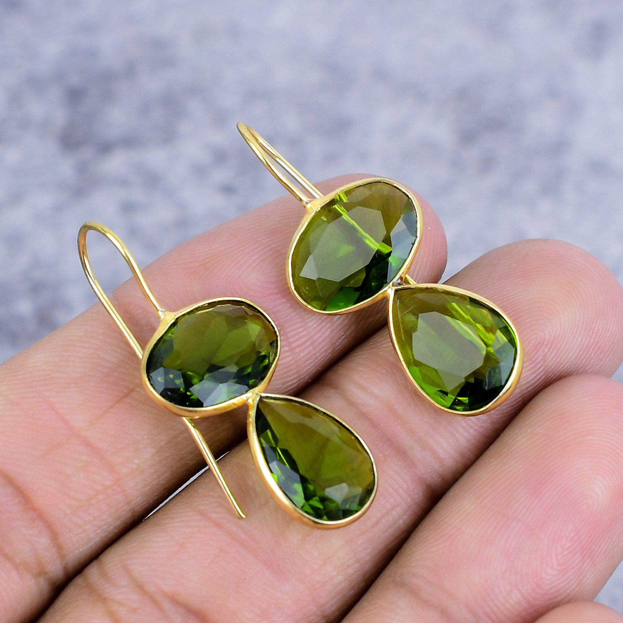 Peridot Gemstone Handmade 925 Sterling Silver Jewelry Earring 1.46 M-2639
Peridot Gemstone Handmade 925 Sterling Silver Jewelry Earring 1.46 M-2639