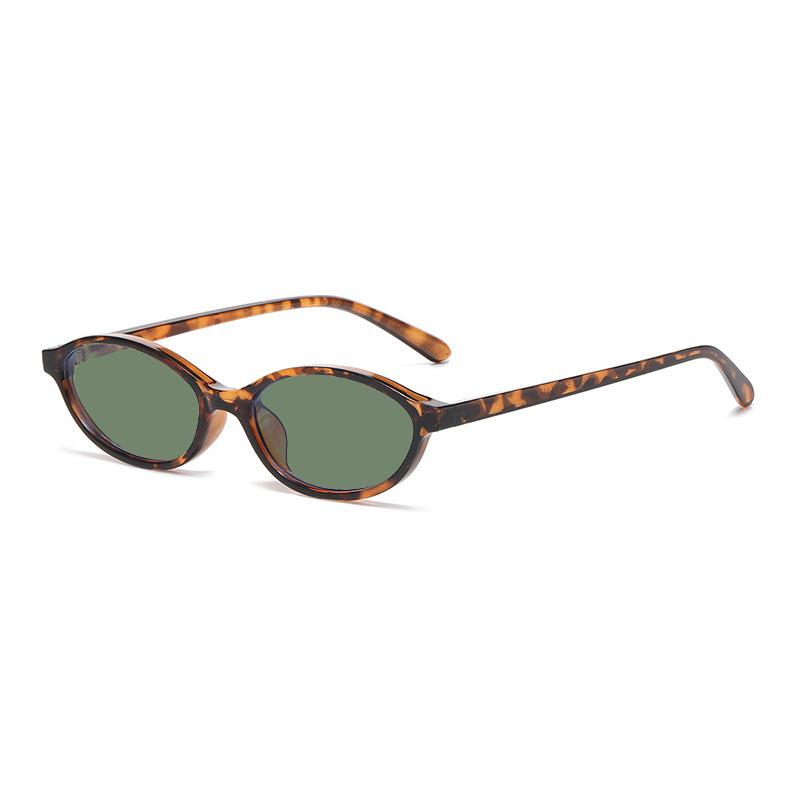 Luxury Small Cat Eyes Sunglasses For Women Men Fashion Brand Designer Retro Gradient Shades Trending Sun Glasses UV400
Luxury Small Cat Eyes Sunglasses For Women Men Fashion Brand Designer Retro Gradient Shades Trending Sun Glasses UV400