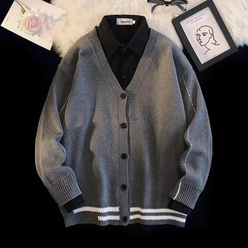 Men s Winter V-Neck Knit Cardigan with Striped Trim Oversized Button-Up Sweater M сірий
Men s Winter V-Neck Knit Cardigan with Striped Trim Oversized Button-Up Sweater M сірий