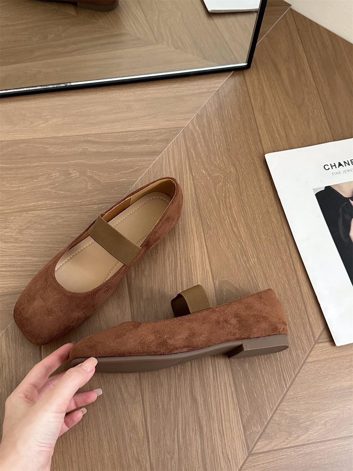 Маленькие красные туфли Мэри Джейн на плоской подошве женские туфли весна и осень 2025 лето с юбками балетные вечерние туфли 40 темно-коричневого
Маленькие красные туфли Мэри Джейн на плоской подошве женские туфли весна и осень 2025 лето с юбками балетные вечерние туфли 40 темно-коричневого