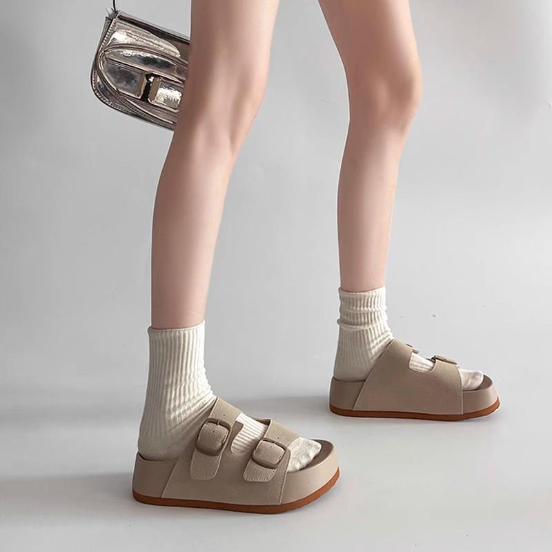 Sandals women s shoes flat bottom casual fashion comfortable classic drag temperament versatile lazy foreign trade simple beach spring and summer 35 чорний
Sandals women s shoes flat bottom casual fashion comfortable classic drag temperament versatile lazy foreign trade simple beach spring and summer 35 чорний