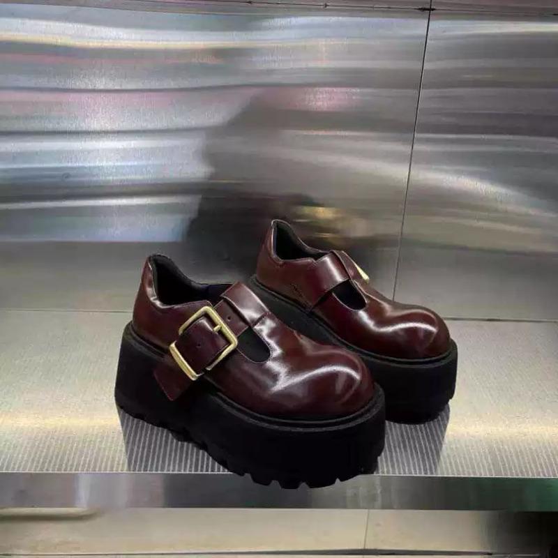 Женская обувь 2024 года, осенняя обувь с толстой подошвой, модная обувь с одним словом, пряжкой, британский стиль, туфли Мэри Джейн, женские 35 вино красного
Женская обувь 2024 года, осенняя обувь с толстой подошвой, модная обувь с одним словом, пряжкой, британский стиль, туфли Мэри Джейн, женские 35 вино красного