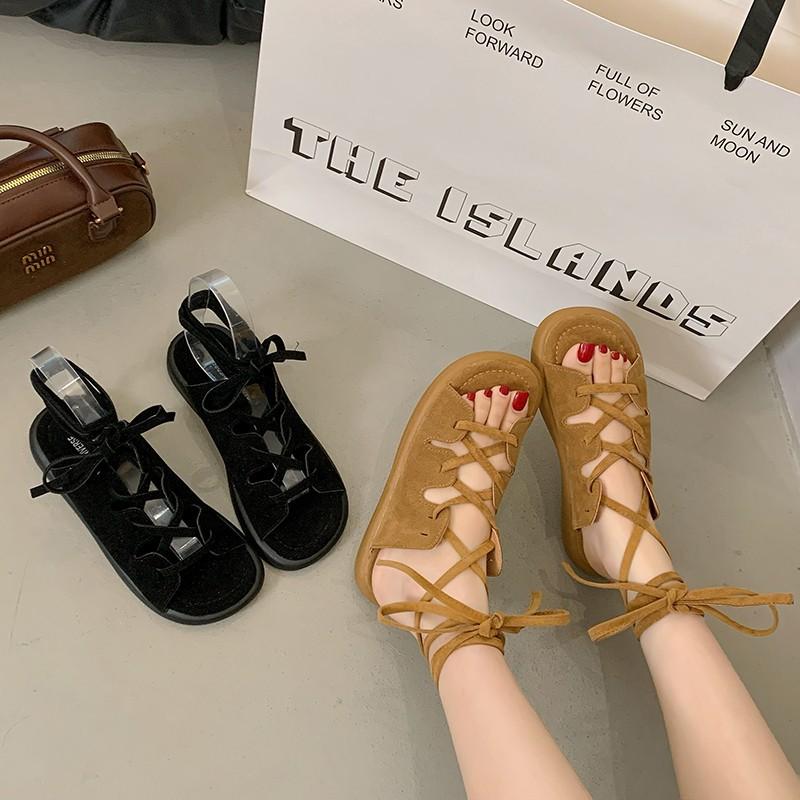 Flat-bottomed cool slippers women s summer new outer wear round head cross strap skirt slippers 35
Flat-bottomed cool slippers women s summer new outer wear round head cross strap skirt slippers 35