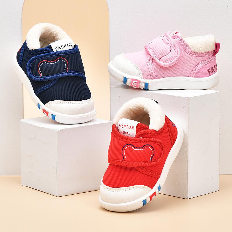Baby cotton shoes for men 0 to 1-3 years old, children 2, winter velvet thickened baby shoes, soft Inner length 13.5cm
Baby cotton shoes for men 0 to 1-3 years old, children 2, winter velvet thickened baby shoes, soft Inner length 13.5cm