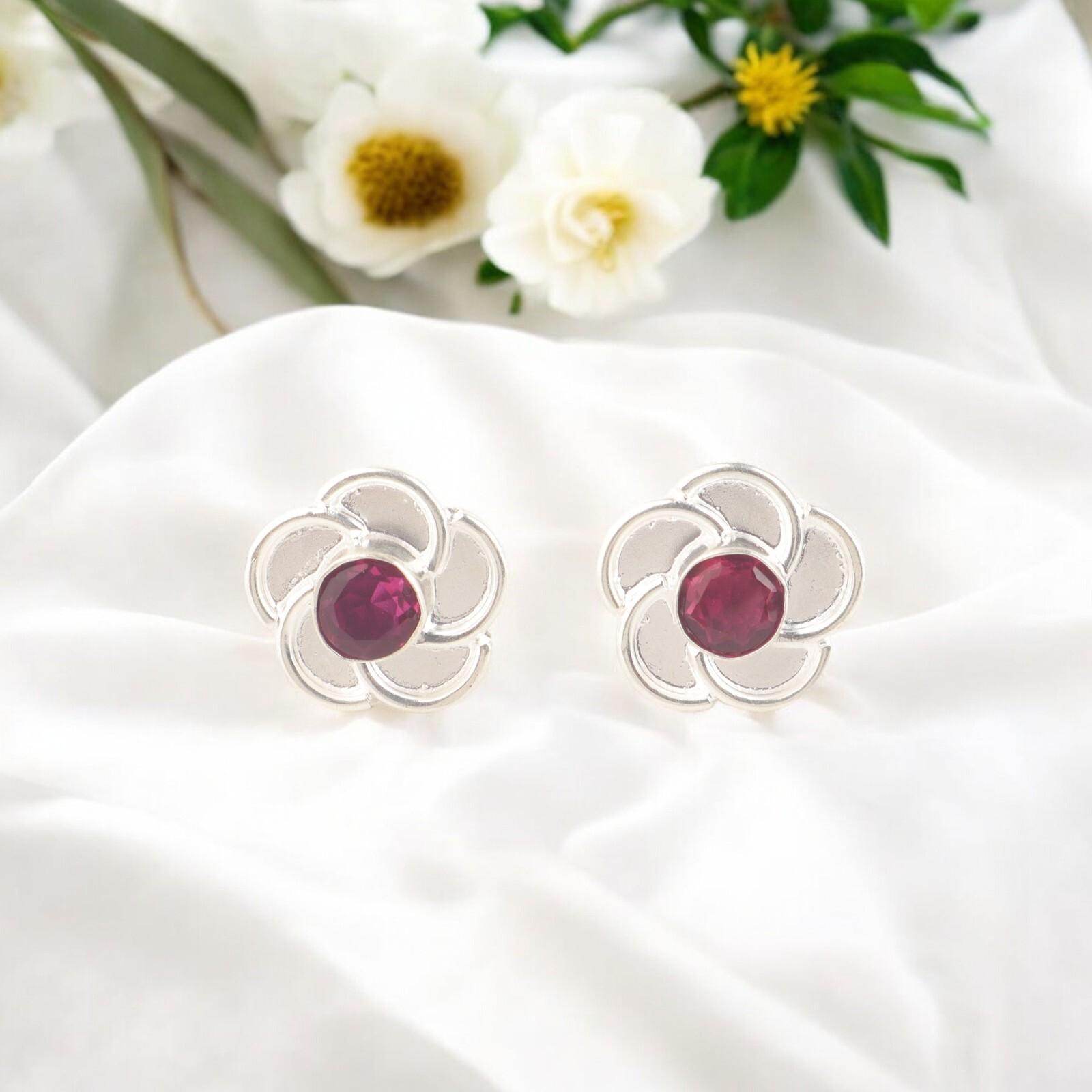 Genuine Pink Rubellite 925 Sterling Silver Handmade Gift Jewelry Earrings 0.5 EE-157-10
Genuine Pink Rubellite 925 Sterling Silver Handmade Gift Jewelry Earrings 0.5 EE-157-10
