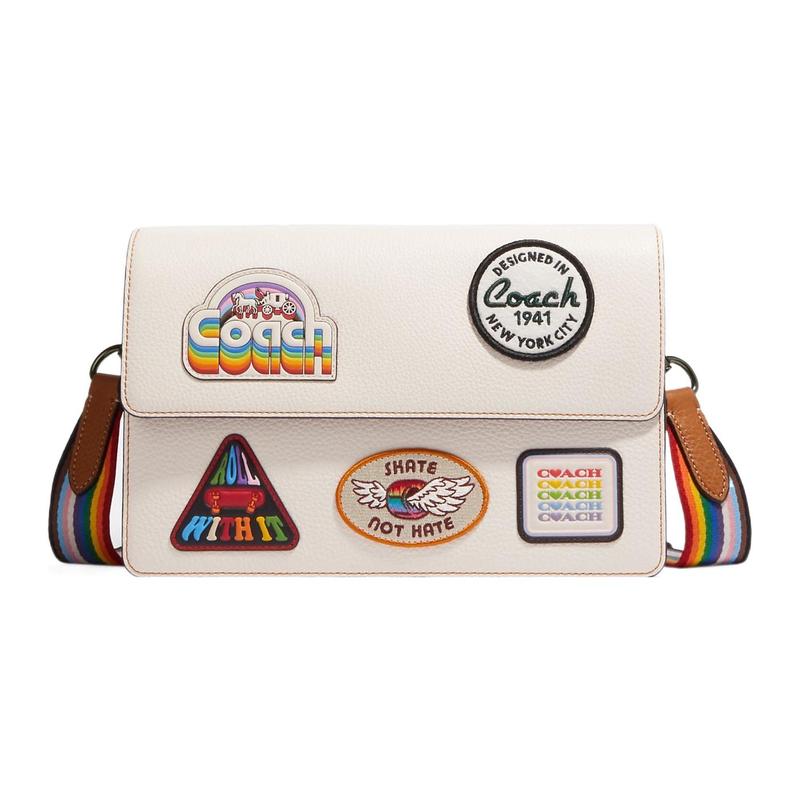 COACH crossbody bag Turner 25 appliqué pattern buckle closure rainbow shoulder strap cow leather envelope shoulder medium size unisex couple style білий
COACH crossbody bag Turner 25 appliqué pattern buckle closure rainbow shoulder strap cow leather envelope shoulder medium size unisex couple style білий