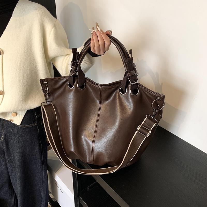 Large Capacity Retro Casual Simple Crossbody Shoulder Tote Shoulder Bag кавовий
Large Capacity Retro Casual Simple Crossbody Shoulder Tote Shoulder Bag кавовий