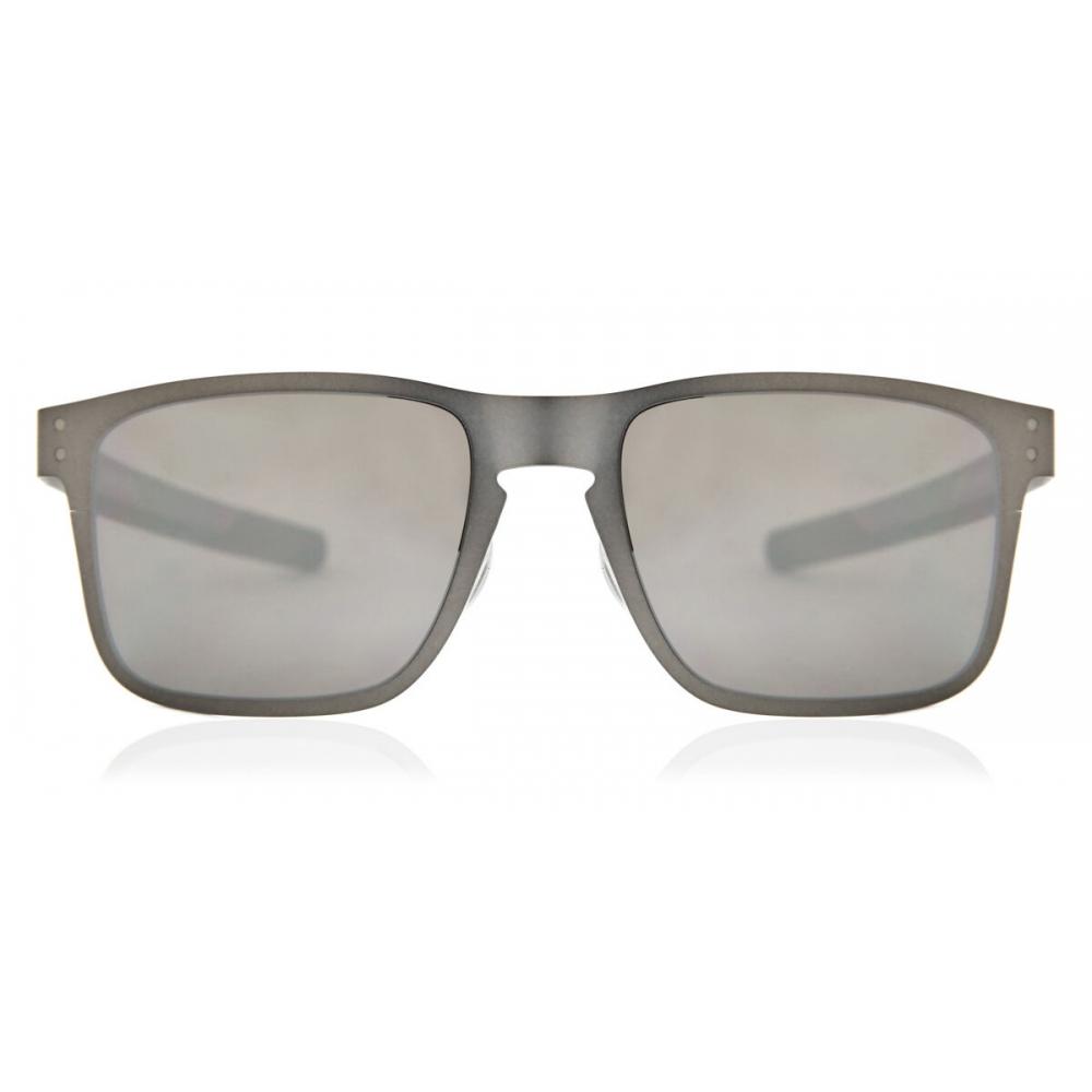 Oakley Oo4123 Holbrook Metal Polarized 412306 Men Sunglasses Matte Gunmetal Grey/55-18-127
Oakley Oo4123 Holbrook Metal Polarized 412306 Men Sunglasses Matte Gunmetal Grey/55-18-127