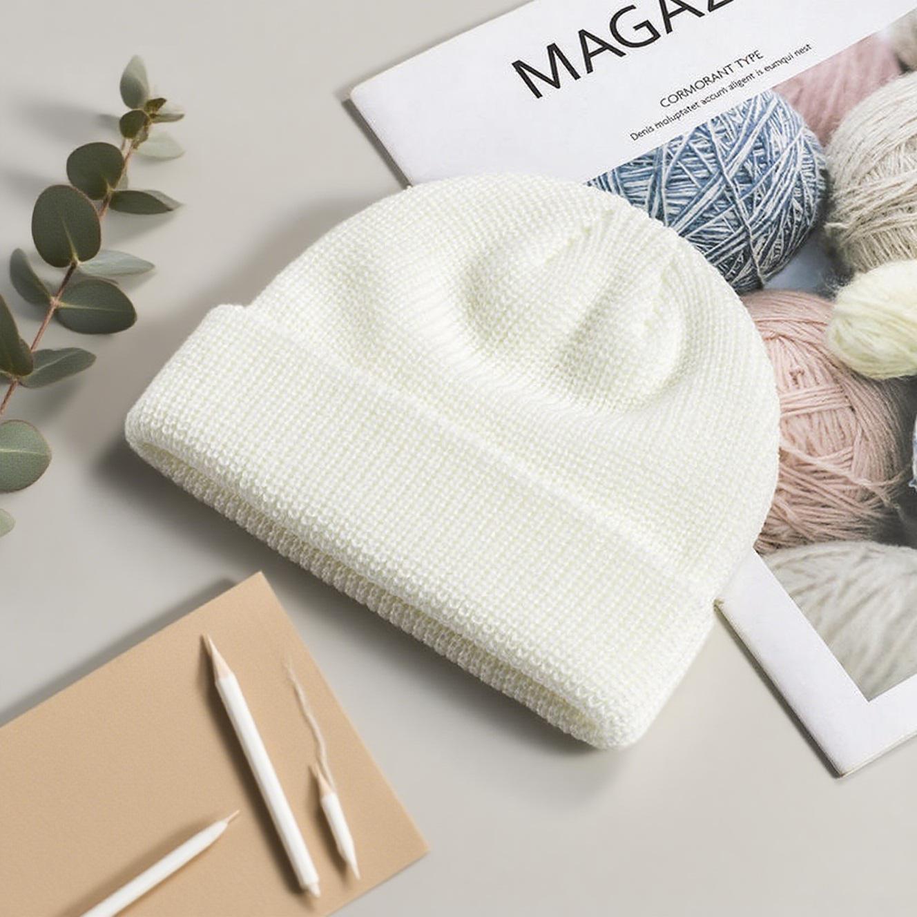 Autumn and winter woolen hat melon skin hat flanged warm and windproof outdoor knitted hat versatile dome белый
Autumn and winter woolen hat melon skin hat flanged warm and windproof outdoor knitted hat versatile dome белый