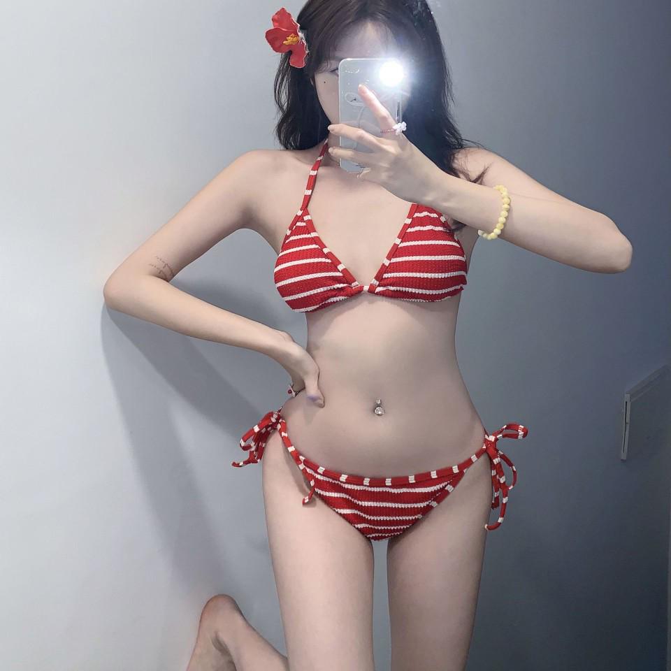Red Striped Three-Piece Bikini Set for Small Chest - Sexy and Stylish Swimwear L (105-120 jin)
Red Striped Three-Piece Bikini Set for Small Chest - Sexy and Stylish Swimwear L (105-120 jin)