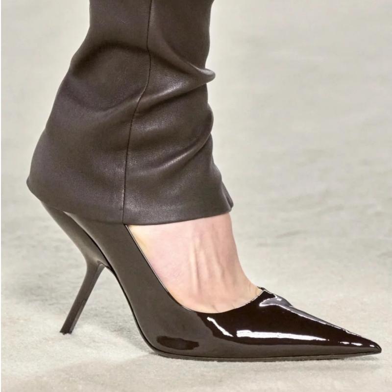 2025 New Style Women s High Heels Shoes Patent leather Pointed Toe Solid Color Night Club Party Shoes Femme Summer Half Slippers 35
2025 New Style Women s High Heels Shoes Patent leather Pointed Toe Solid Color Night Club Party Shoes Femme Summer Half Slippers 35