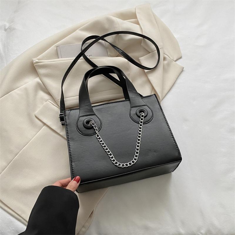 Stylish Korean Chain Crossbody Bag In Black And Beige Ideal For Casual Outfits чёрный
Stylish Korean Chain Crossbody Bag In Black And Beige Ideal For Casual Outfits чёрный