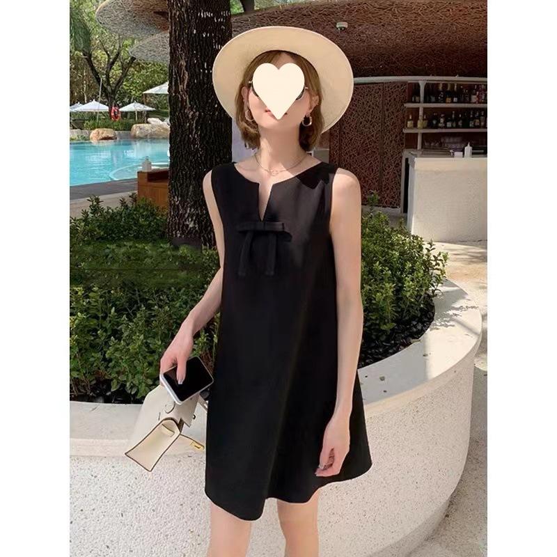 Short-sleeved dress women s summer new temperament skirt sleeveless suspender vest skirt XL
Short-sleeved dress women s summer new temperament skirt sleeveless suspender vest skirt XL