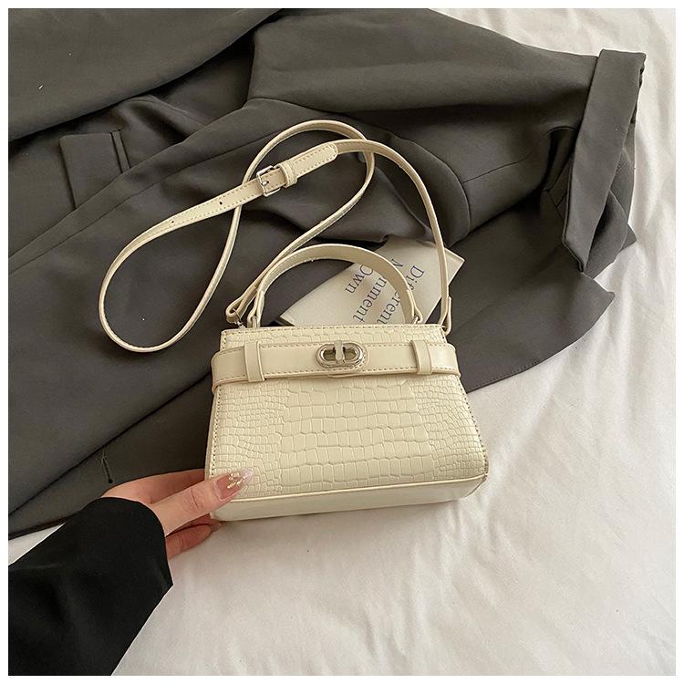 Fashion high-value handbag 2025 new niche design foreign-style shoulder bag large-capacity temperament commuter messenger bag белый
Fashion high-value handbag 2025 new niche design foreign-style shoulder bag large-capacity temperament commuter messenger bag белый