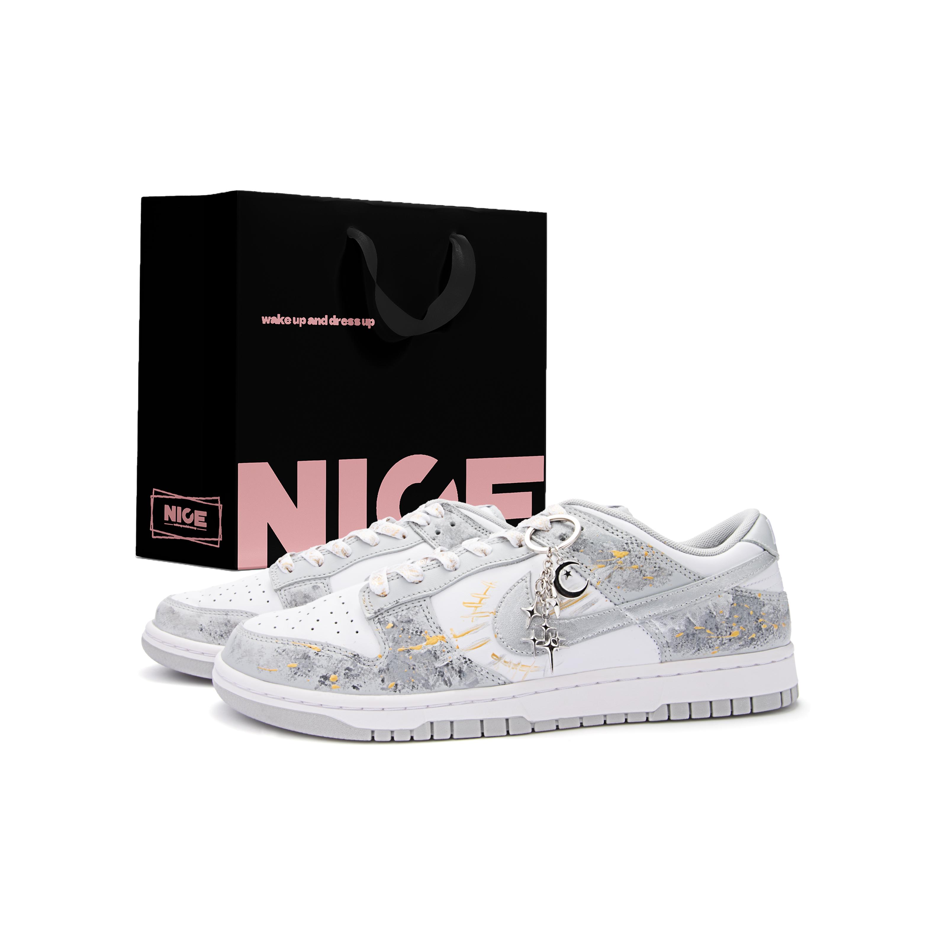 Nike Dunk Abrasion Resistant Abrasion Resistant Low top Skateboard Shoes Unisex Gray White HF5441-105(Team1517-SBOX) 36
Nike Dunk Abrasion Resistant Abrasion Resistant Low top Skateboard Shoes Unisex Gray White HF5441-105(Team1517-SBOX) 36