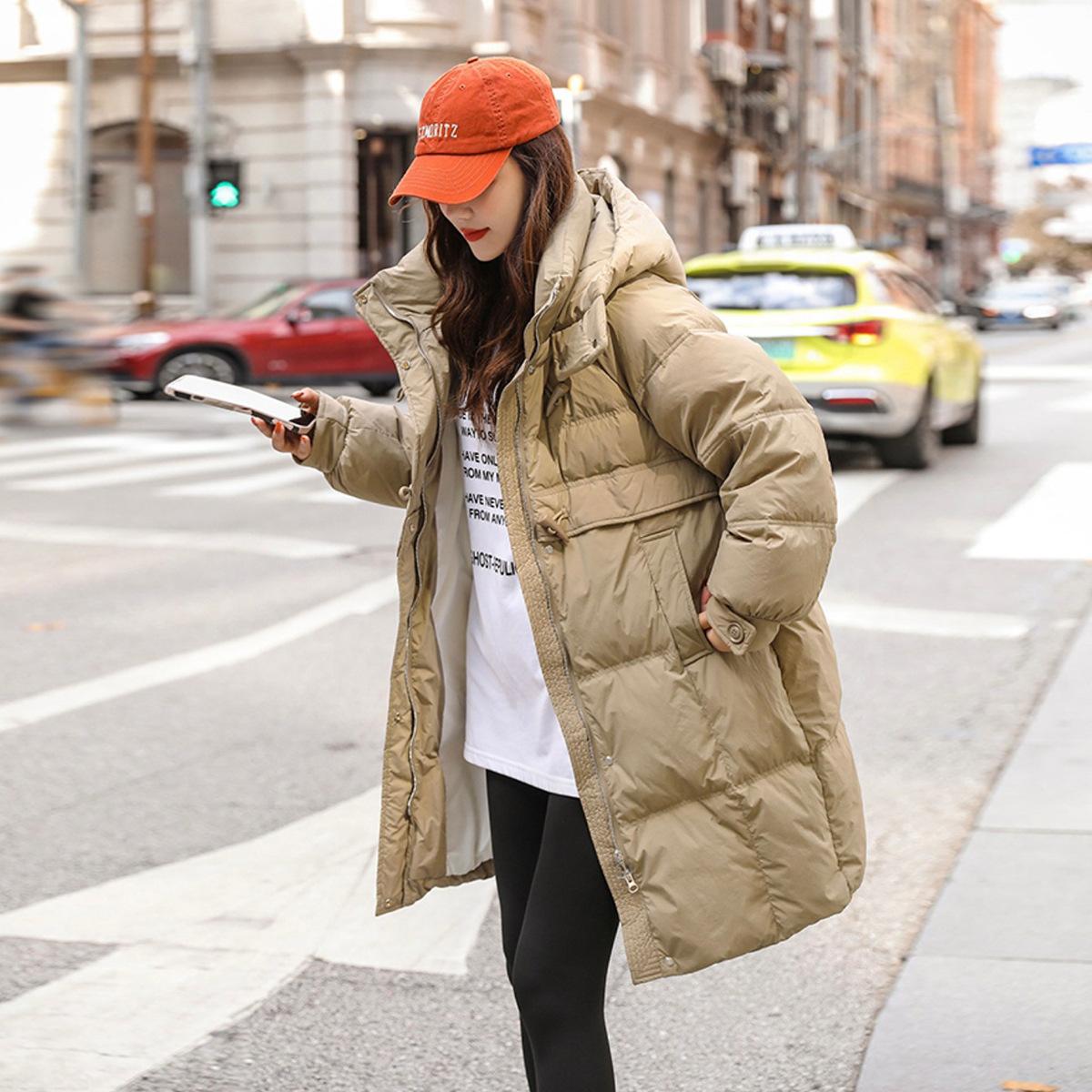 Corner buckle down jacket women s long over the knee 2025 winter new hooded thickened white duck down warm jacket large size M хакі
Corner buckle down jacket women s long over the knee 2025 winter new hooded thickened white duck down warm jacket large size M хакі