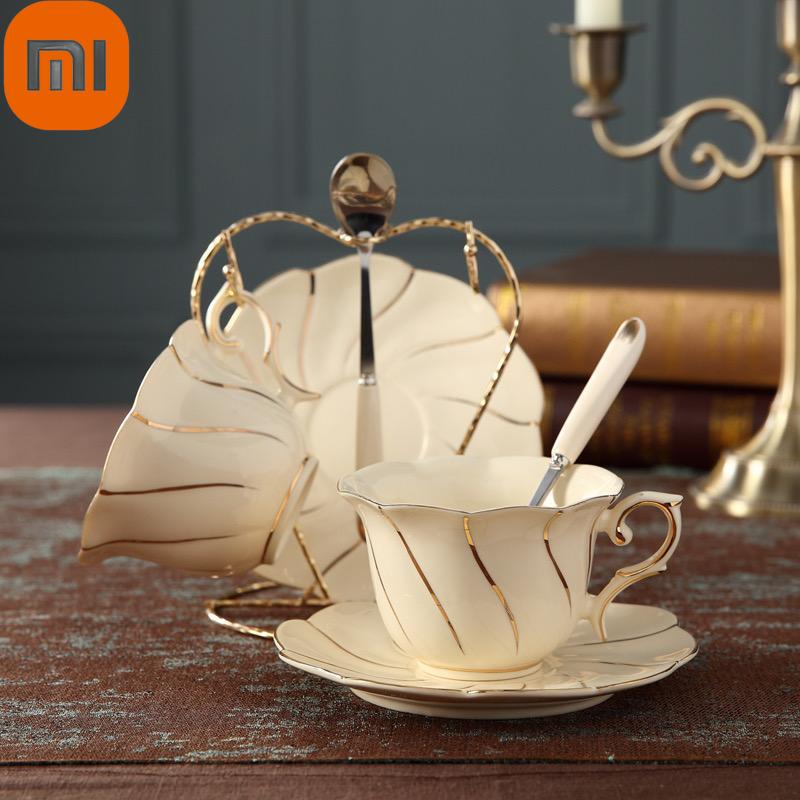 Xiaomi Европейский стиль Золотая кофейная чашка и тарелка Набор из двух предметов Роскошная керамическая чашка Чашка для воды Цветочная чашка для чая Чашка для молока
Xiaomi Европейский стиль Золотая кофейная чашка и тарелка Набор из двух предметов Роскошная керамическая чашка Чашка для воды Цветочная чашка для чая Чашка для молока