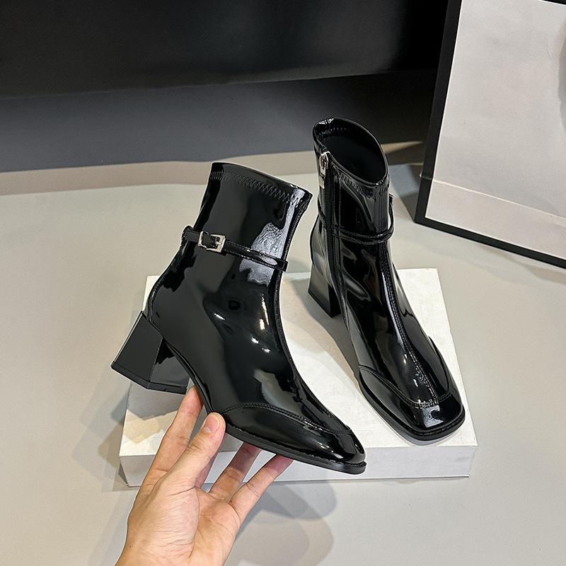 Square boots high heel fashion boots women s spring and autumn new thin thin boots Martin boots winter velvet 40
Square boots high heel fashion boots women s spring and autumn new thin thin boots Martin boots winter velvet 40