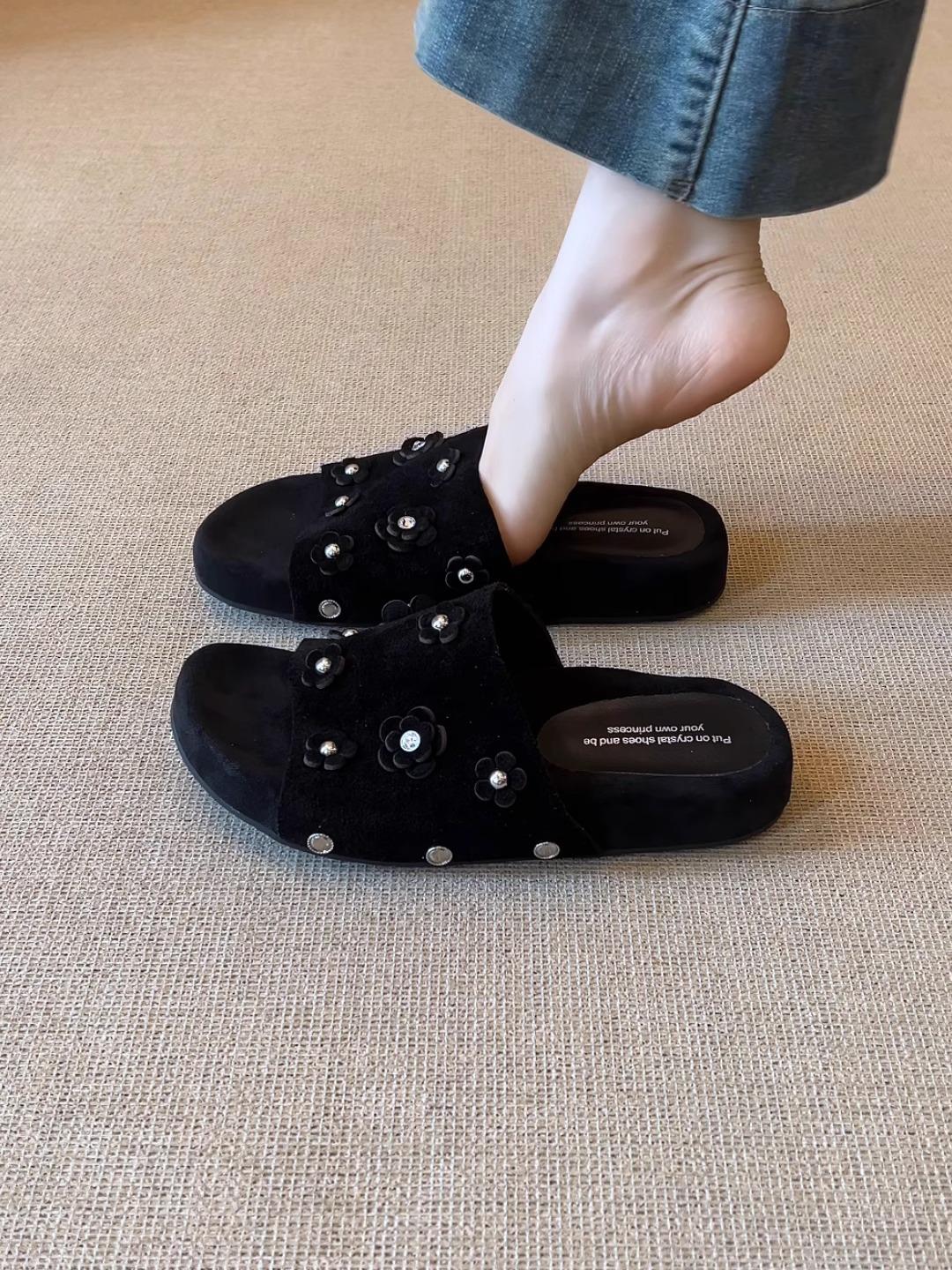 French retro wind rivet flower open-toed Birkenstocks slippers women s 2025 new one-pedal versatile comfortable sandals 35 чёрный
French retro wind rivet flower open-toed Birkenstocks slippers women s 2025 new one-pedal versatile comfortable sandals 35 чёрный