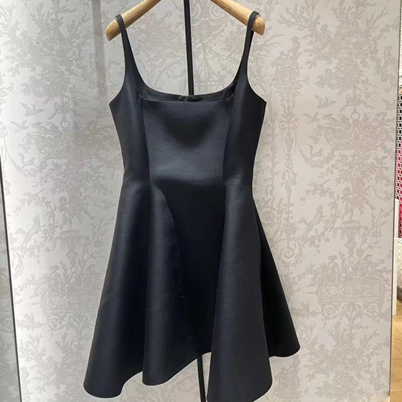 European Station 2024 Summer New Arrival Elegant Socialite Classic Style Pure Color Sexy Sling Dress Dress Pettiskirt Black XL
European Station 2024 Summer New Arrival Elegant Socialite Classic Style Pure Color Sexy Sling Dress Dress Pettiskirt Black XL