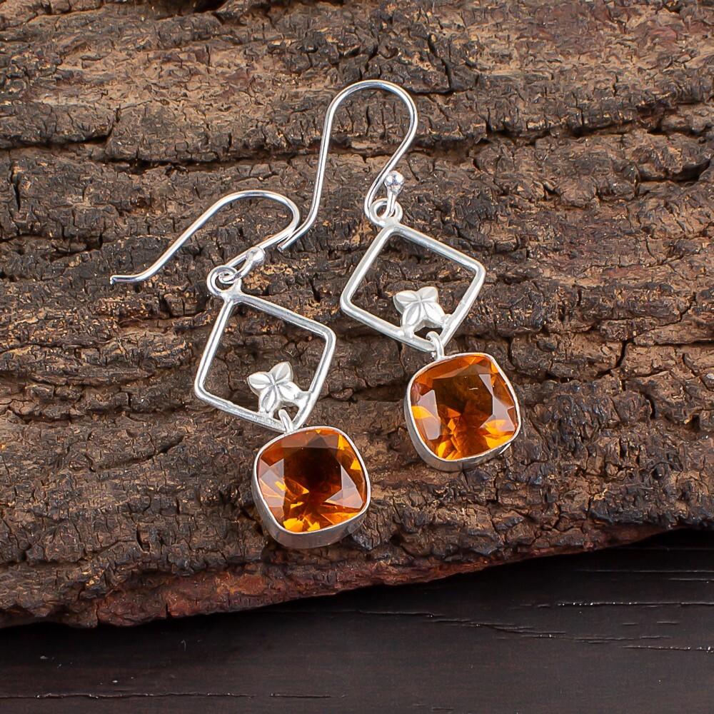 Редкий Цитрин Драгоценный Камень 925 Стерлинговое Серебро Ювелирные Изделия Ручной Работы Подвесные Серьги 1,70 EE-10-1
Редкий Цитрин Драгоценный Камень 925 Стерлинговое Серебро Ювелирные Изделия Ручной Работы Подвесные Серьги 1,70 EE-10-1