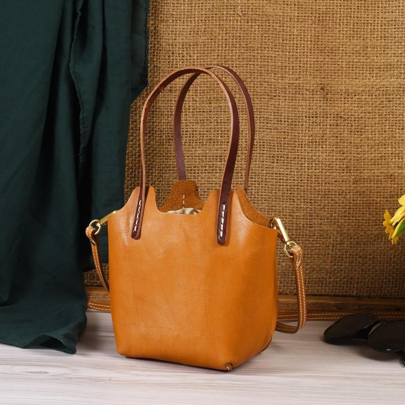 Новая сумка-ведро из кожи растительного дубления, кожаная сумка-мессенджер, ретро-литературная мини-сумочка плюс 10*10*13cm коричневый
Новая сумка-ведро из кожи растительного дубления, кожаная сумка-мессенджер, ретро-литературная мини-сумочка плюс 10*10*13cm коричневый