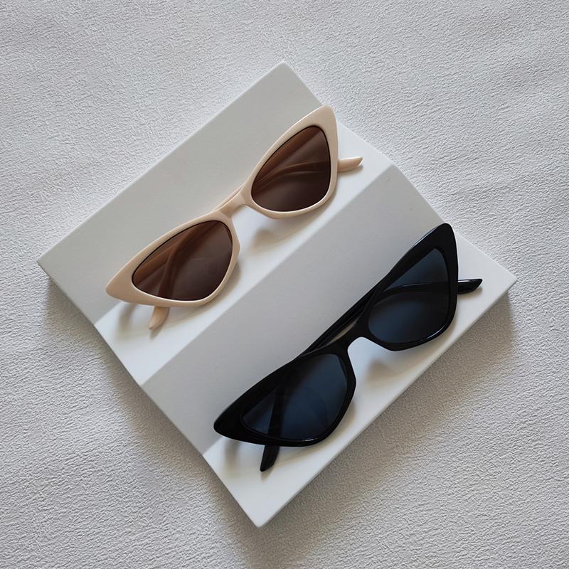 2pcs Women Cat Eye Sunglasses Fashion Small Frame Triangle Sun Glasses Unisex Classic Summer Outdoor UV400 Shades Eyewear
2pcs Women Cat Eye Sunglasses Fashion Small Frame Triangle Sun Glasses Unisex Classic Summer Outdoor UV400 Shades Eyewear