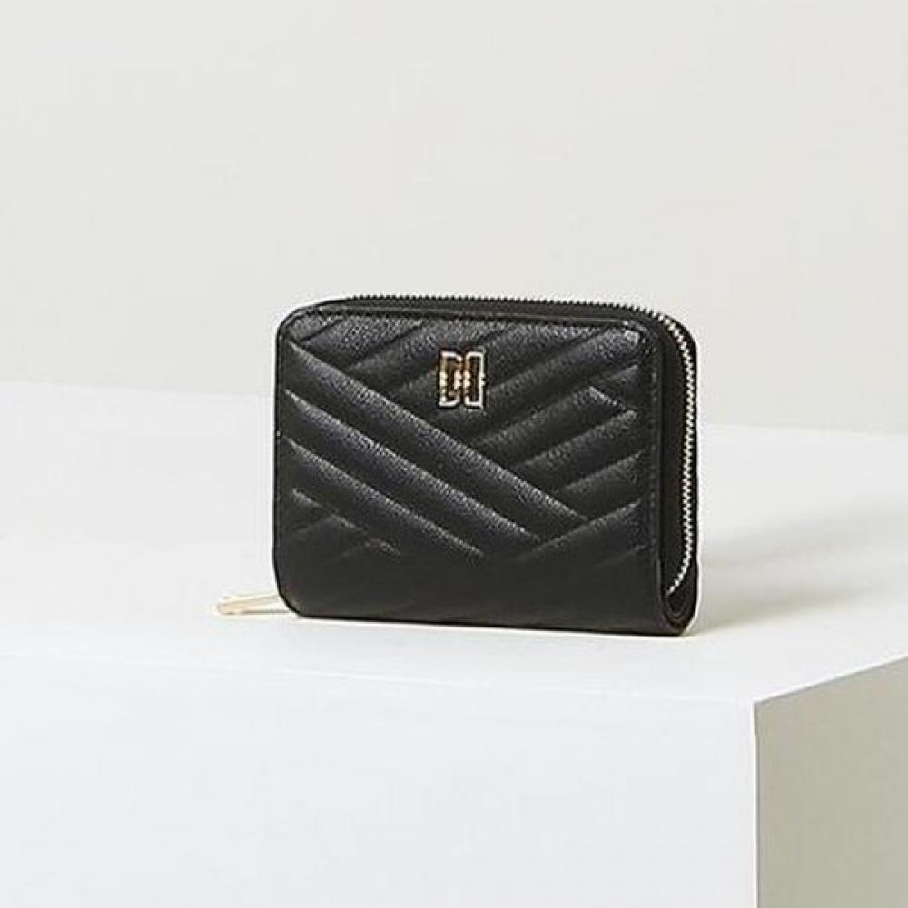 Daks Black Dd Logo Leather Wallet Single option
Daks Black Dd Logo Leather Wallet Single option