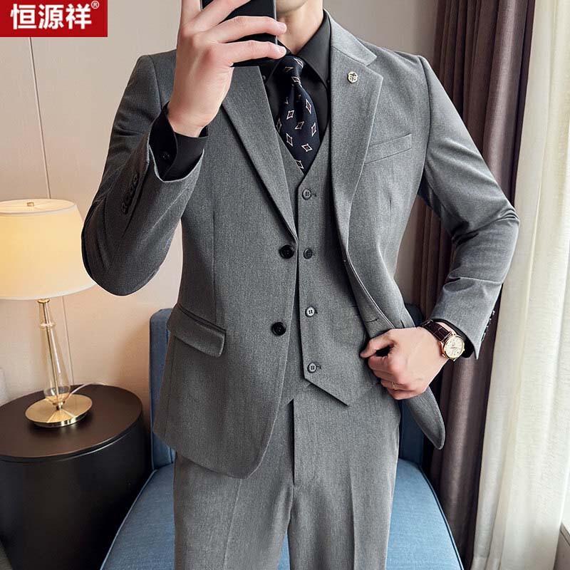 Men s Two-Button Suit Set 42
Men s Two-Button Suit Set 42