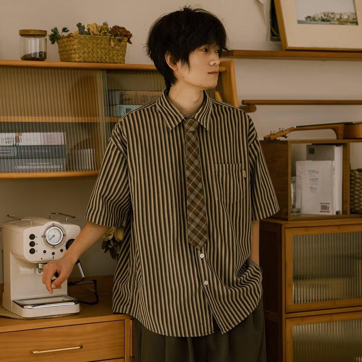 Мужская рубашка с короткими рукавами, дизайнерская, нишевая, летняя, трендовая, универсальная, красивая, повседневная 2XL хаки
Мужская рубашка с короткими рукавами, дизайнерская, нишевая, летняя, трендовая, универсальная, красивая, повседневная 2XL хаки