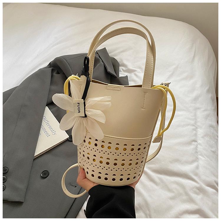 2025 new summer hollow bucket bag women s simple niche fashion exquisite shoulder crossbody dual-purpose bag women
2025 new summer hollow bucket bag women s simple niche fashion exquisite shoulder crossbody dual-purpose bag women