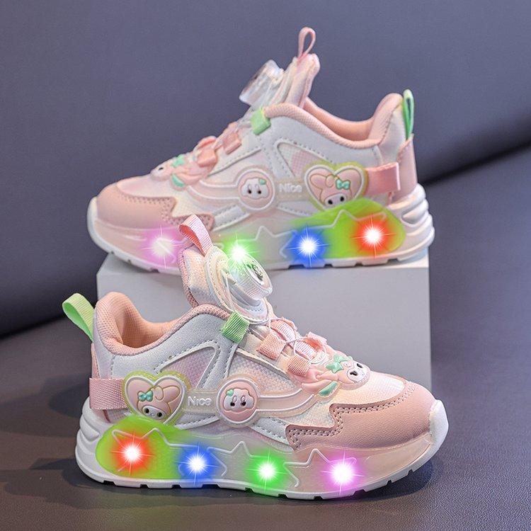 Kuromi girls shoes, new spring model, children s sports shoes with leather surface and lights, glowing shoes for girls, suitable for spring and 26 розовый
Kuromi girls shoes, new spring model, children s sports shoes with leather surface and lights, glowing shoes for girls, suitable for spring and 26 розовый