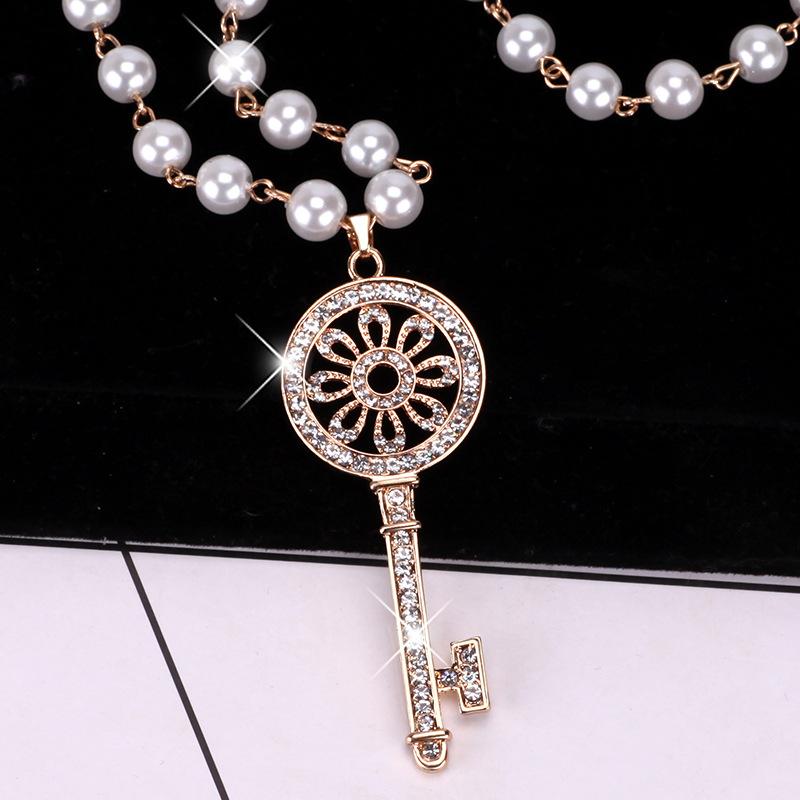 Pearl Long Stunning Key Necklace In Stylish Korean Design For Fashionable Women Pearl Gold
Pearl Long Stunning Key Necklace In Stylish Korean Design For Fashionable Women Pearl Gold