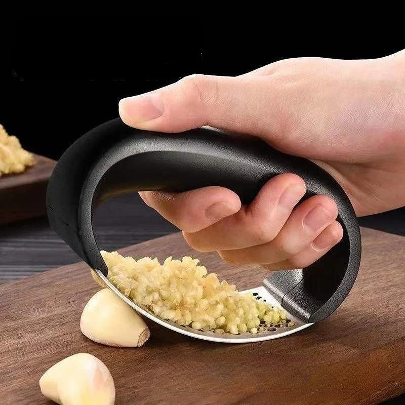 Пресс для чеснока из нержавеющей стали, ручная мясорубка для чеснока, измельчитель чеснока, инструменты для фруктов и овощей, кухонные аксессуары, гаджет чёрный
Пресс для чеснока из нержавеющей стали, ручная мясорубка для чеснока, измельчитель чеснока, инструменты для фруктов и овощей, кухонные аксессуары, гаджет чёрный