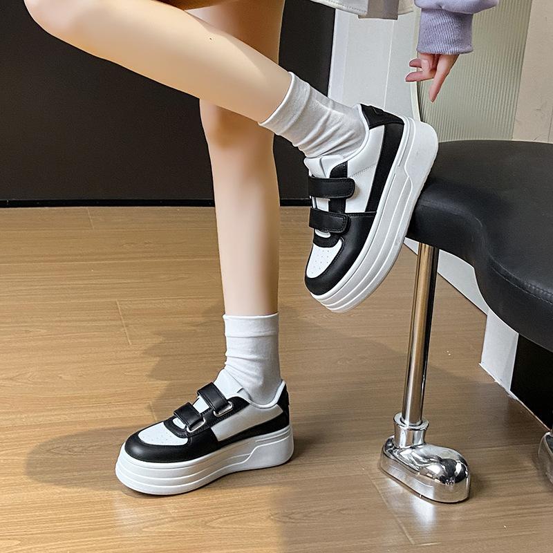 Little white shoes women s spring new female student leisure sports versatile nurse shoes tide 35
Little white shoes women s spring new female student leisure sports versatile nurse shoes tide 35