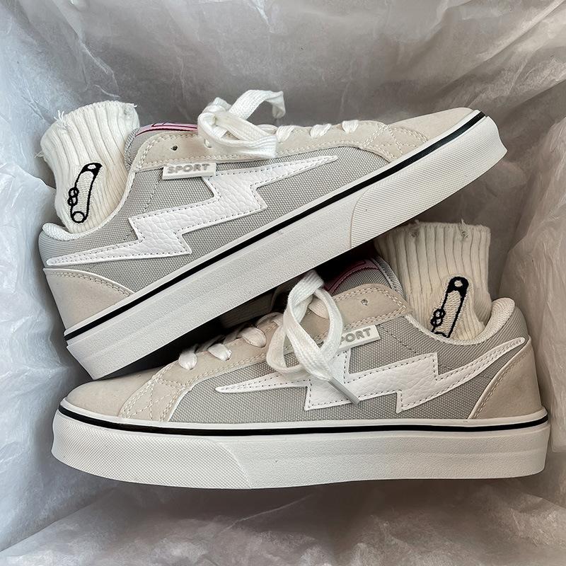 22 spring new retro German training shoes lightning breathable niche leisure sports student board shoes 44 сірий колір
22 spring new retro German training shoes lightning breathable niche leisure sports student board shoes 44 сірий колір