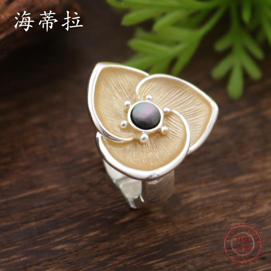 New color painting oil fritillary inlaid flower elastic ring, simple and high-end women s petal ring
New color painting oil fritillary inlaid flower elastic ring, simple and high-end women s petal ring